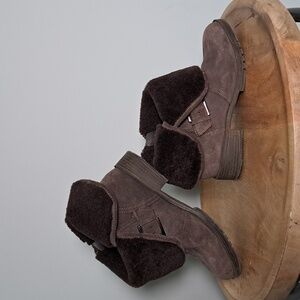 Naturalizer Sutton Bootie Women's Taupe Brown Suede Upper Faux Fur lined size 4